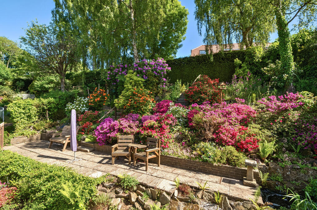 1298401-9-682de9b...