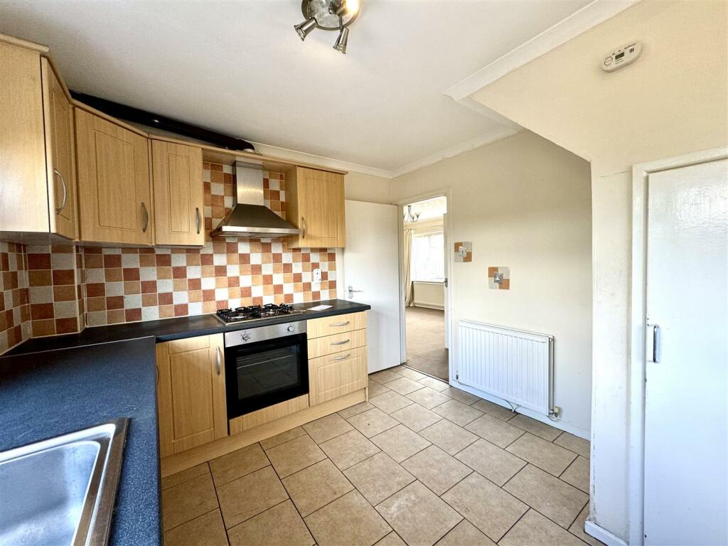 KITCHEN/BREAKFAST ROOM