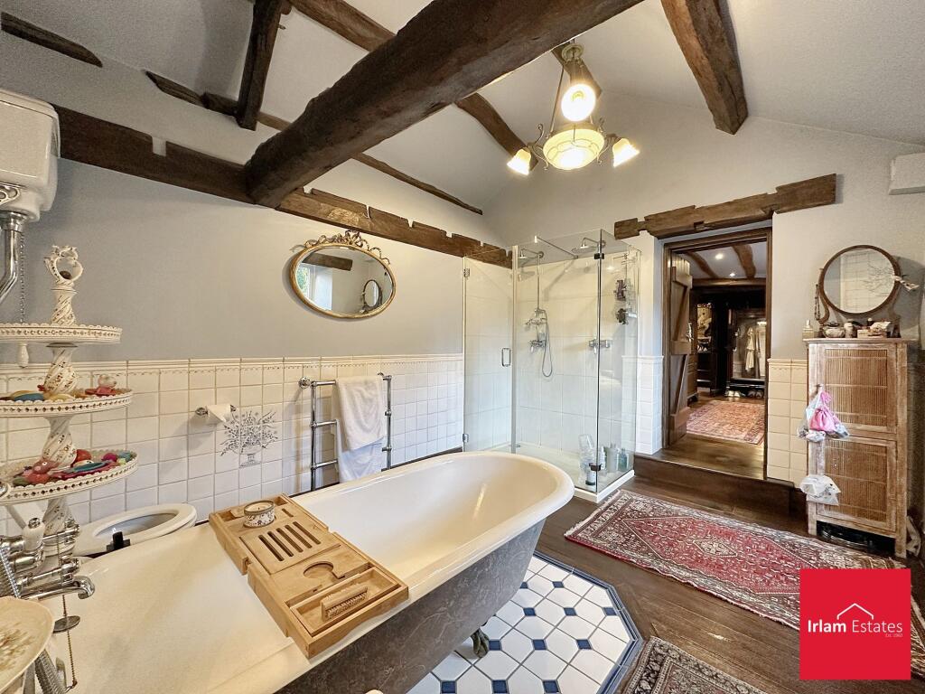Bathroom/Dressing area