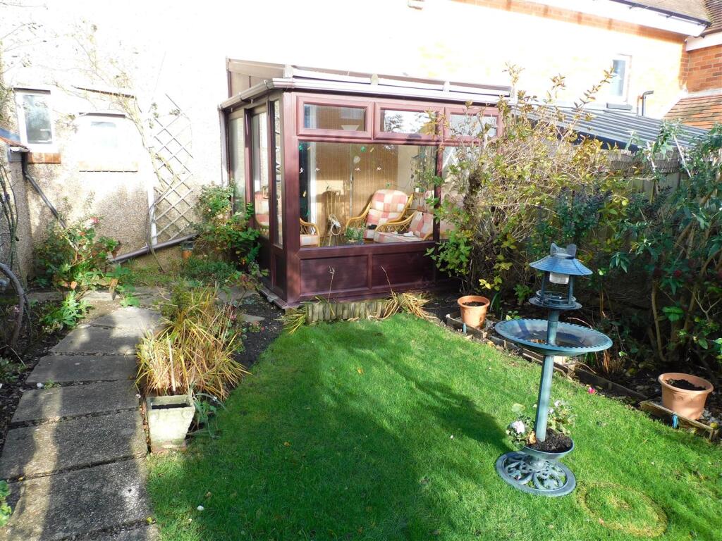 13 Highwell lawn.JPG