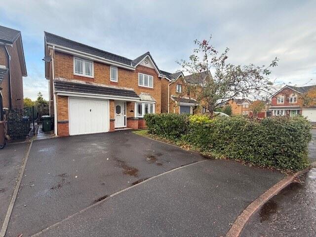4 Monyash View, Hindley