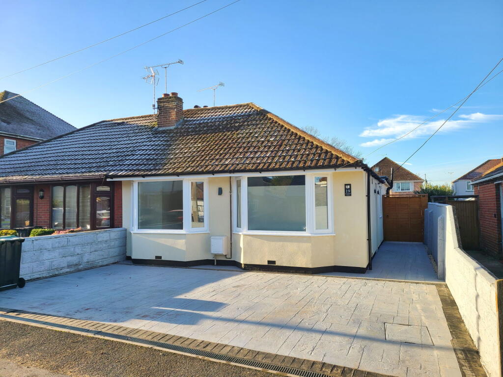 Brokenford Avenue, Totton, SO40
