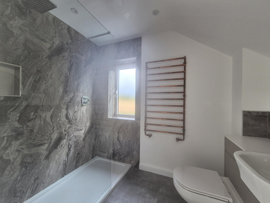 En-Suite 1