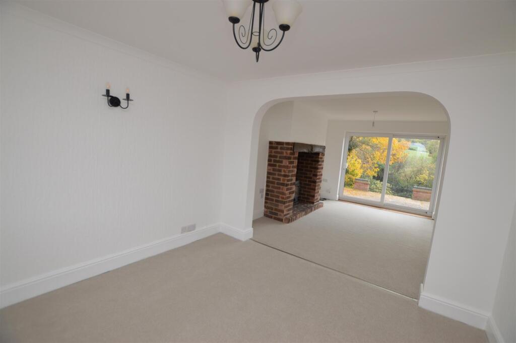 Lounge/dining room