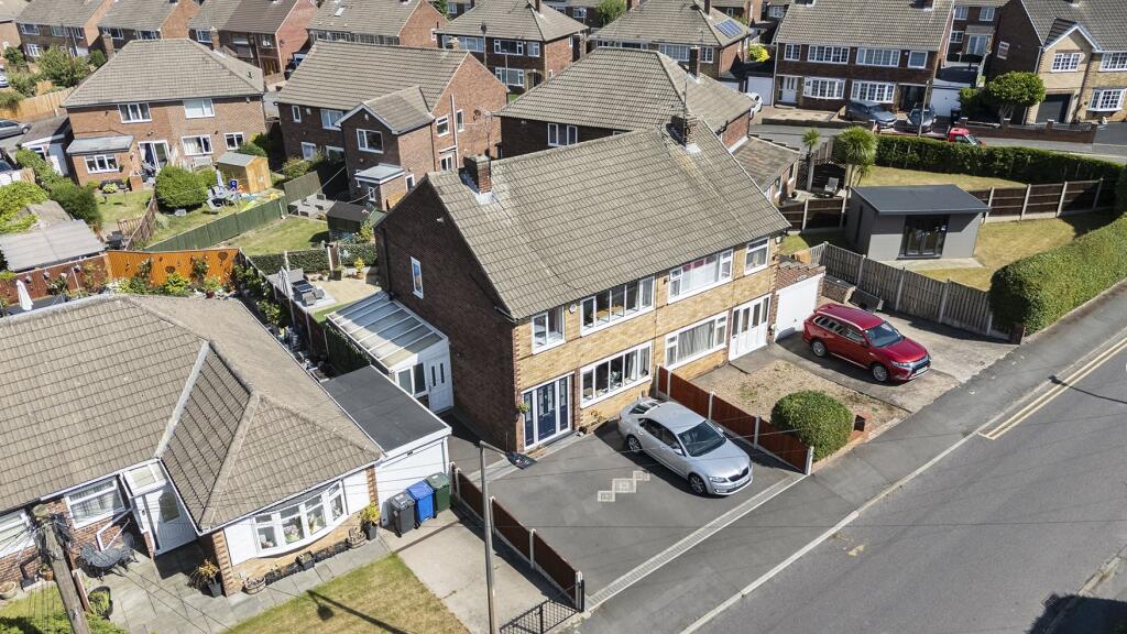 45 Winchester Way 02