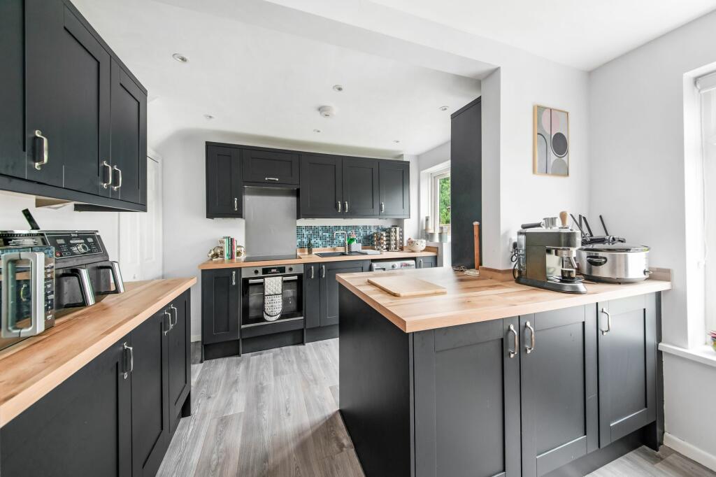 OPEN PLAN DINING KITCHEN