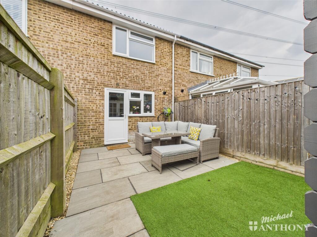 CAM03218G0-PR0620-STILL010