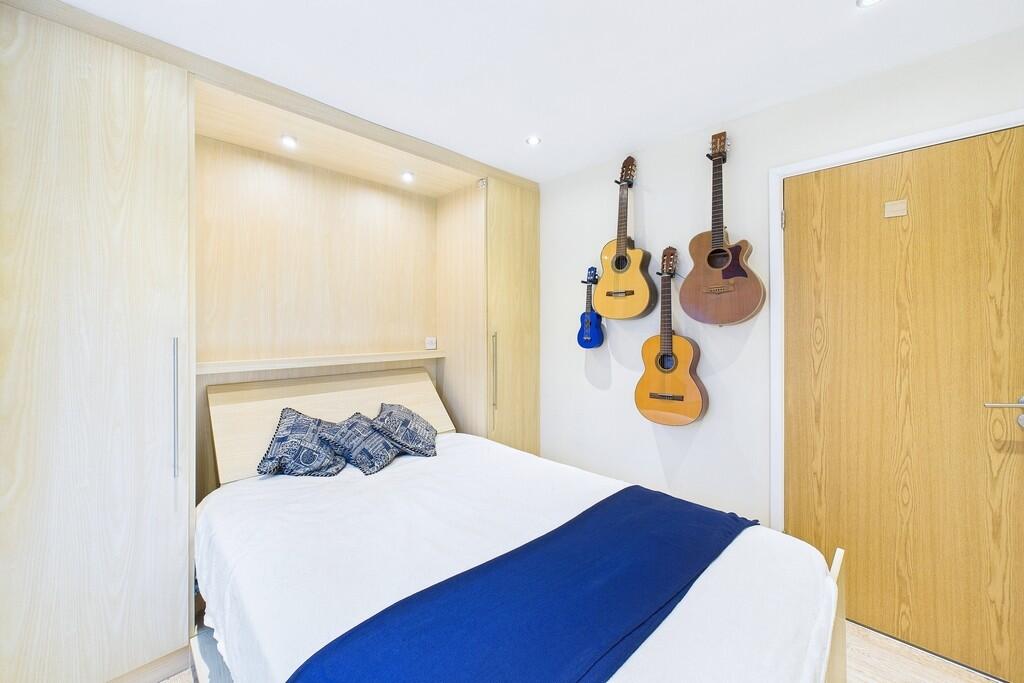 CAM03416G0-PR0121...