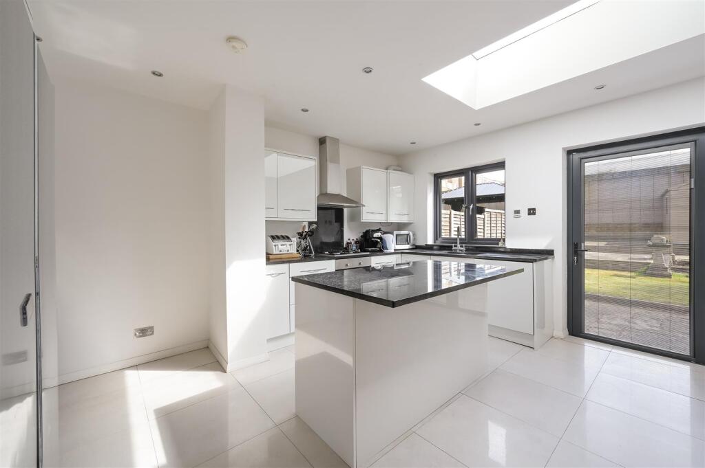 WESTERN ROAD 36  (6).jpg