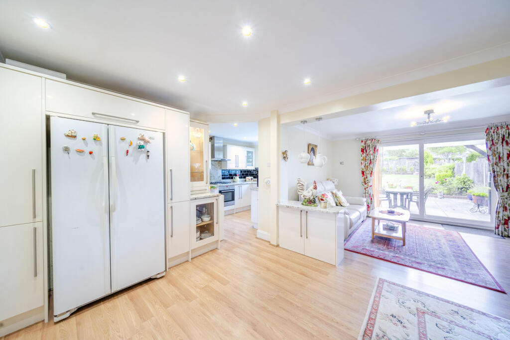 1330420-19-688906...