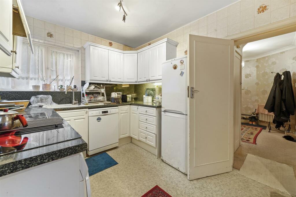 2 Mayfields Close - VtMNsx5uuAGuZZeBVmRm.jpg