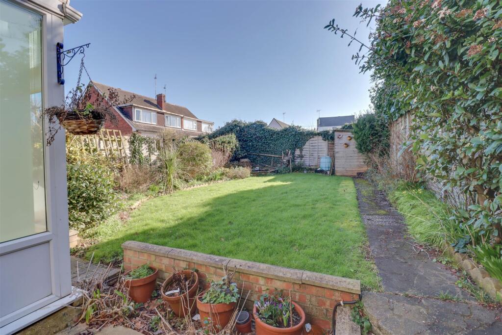 18 HIGHCLIFFE WAY 2025-18.jpg