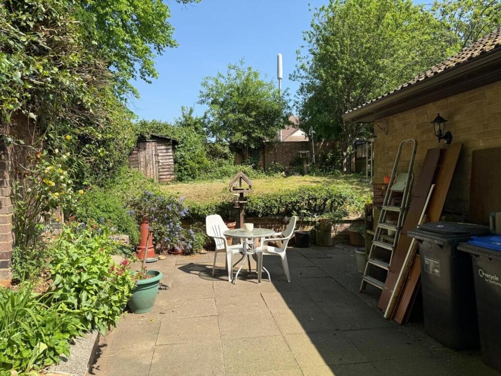 12 delta way garden 3.jpg