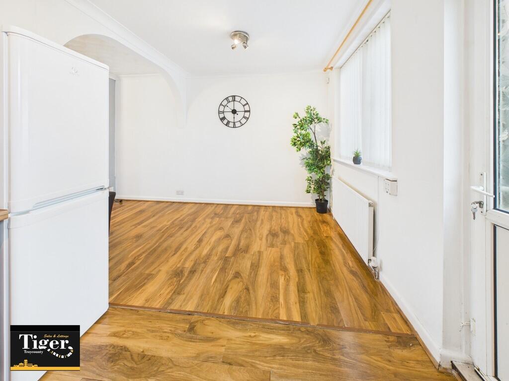 CAM02176G0-PR0769...