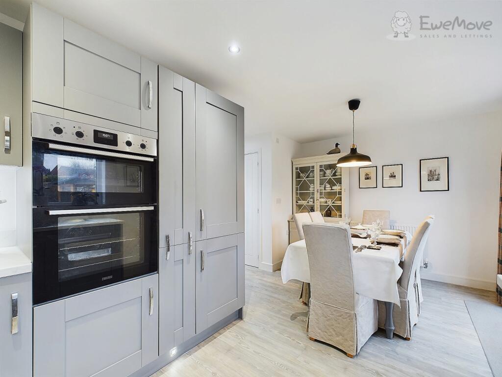 CAM03640G0-PR0034-STILL023