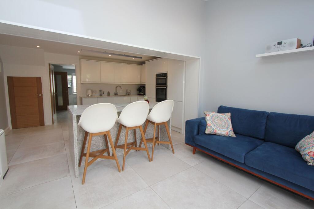 Social Kitchen/Dining Room