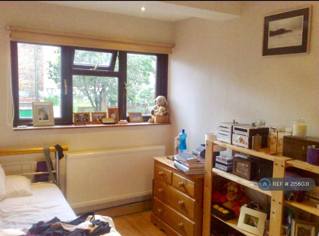 Front Double Bedroom