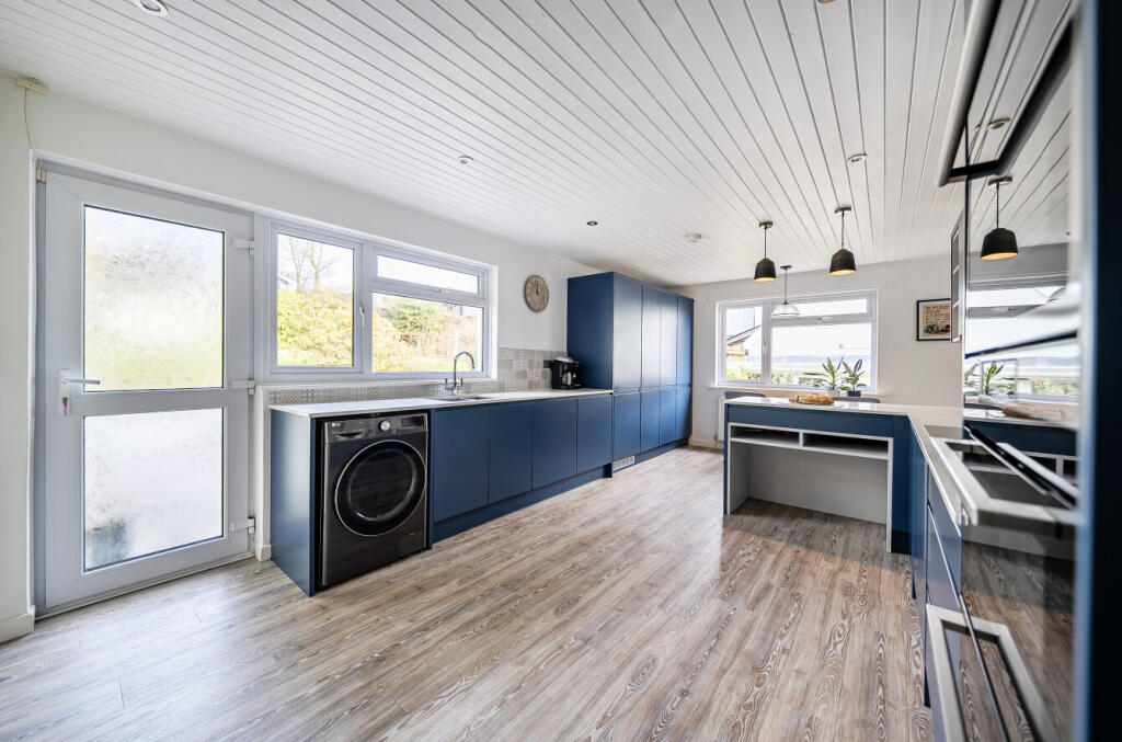 1389328-10-694151...