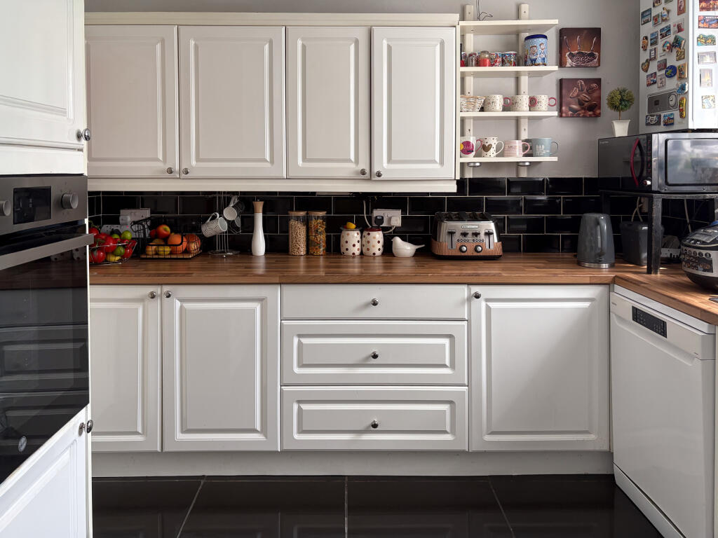 03. Kitchen (2)