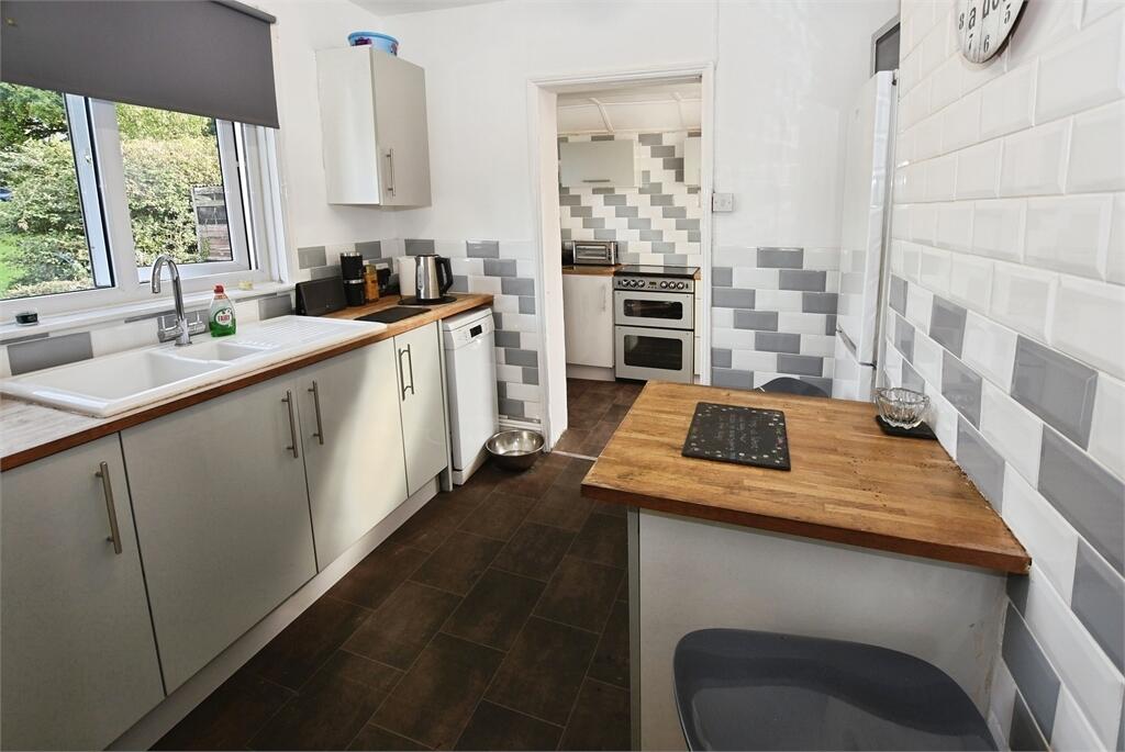 Powderham Road, Newton Abbot, Devon. 