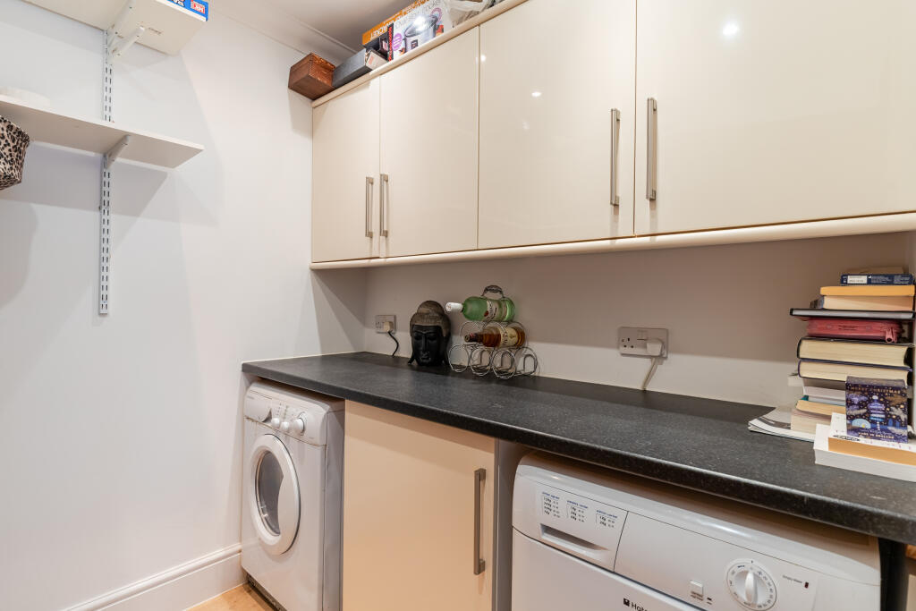 27 Utility Dart View Swannaton Road - 250527