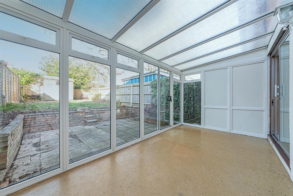 35 Shakespeare Gardens (18).jpg