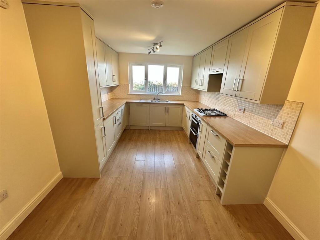 Bramleys Estate Agents - Bullace Trees Lane -  (22
