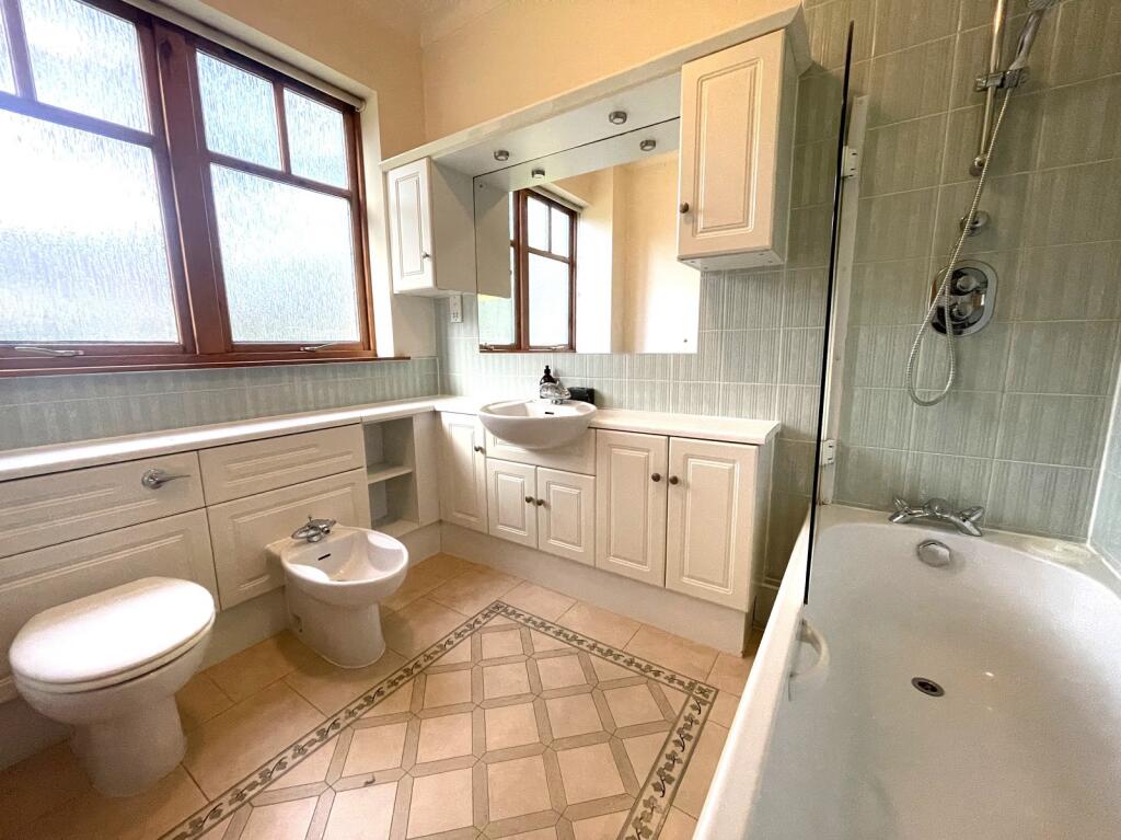 Principal Bedroom En Suite
