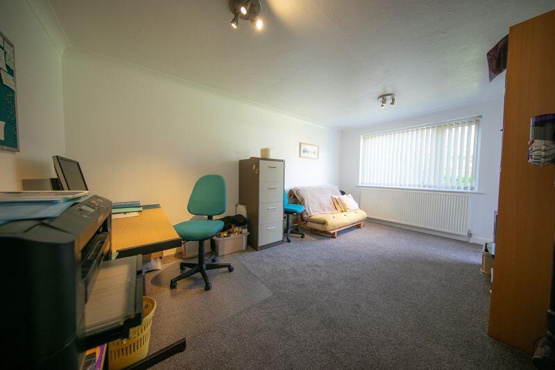 Ground floor bedroom/Home working space