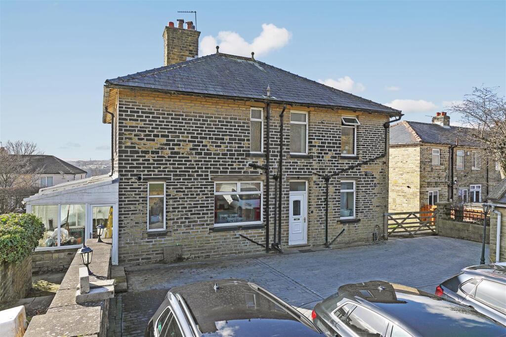 115 Claremount Rd.01.Photoneg.co.uk.jpg