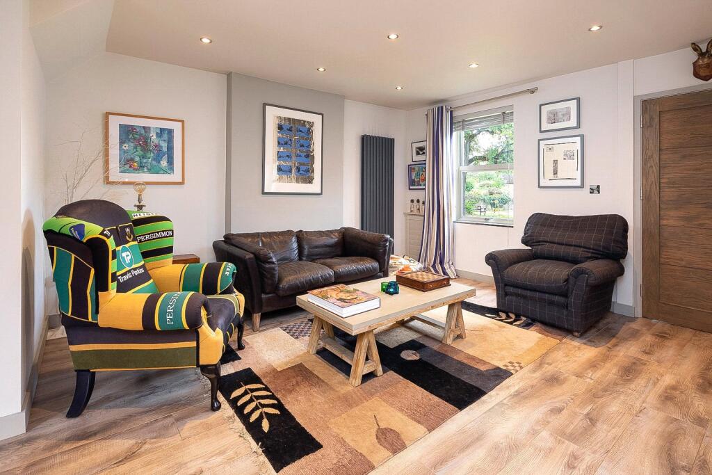 Sitting Area