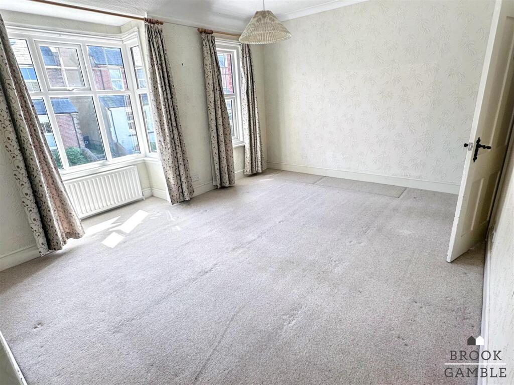 01323 438506