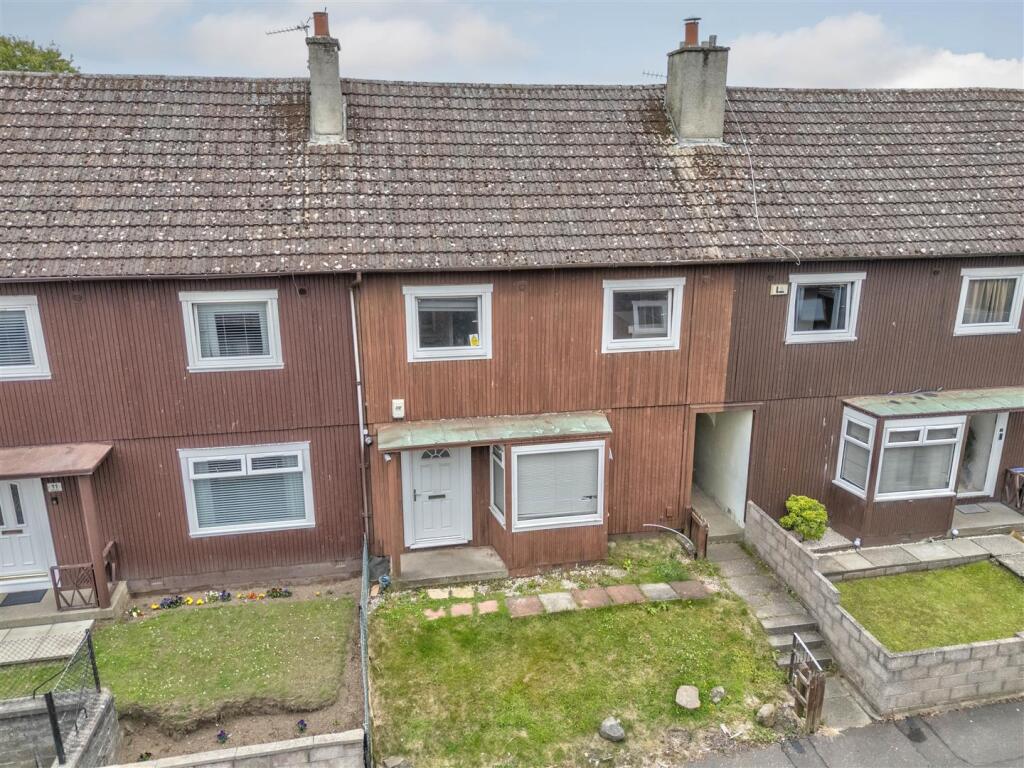 9 Helmsdale Crescent Dundee-12.JPG