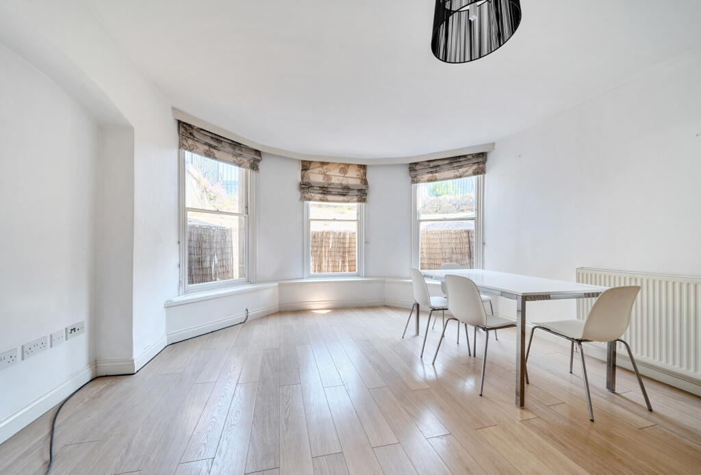 1301301-2-683dbe2...