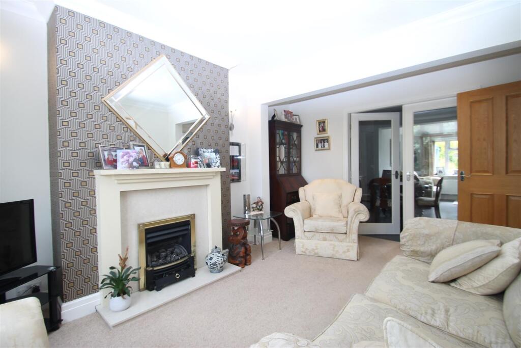 sitting room other side.JPG