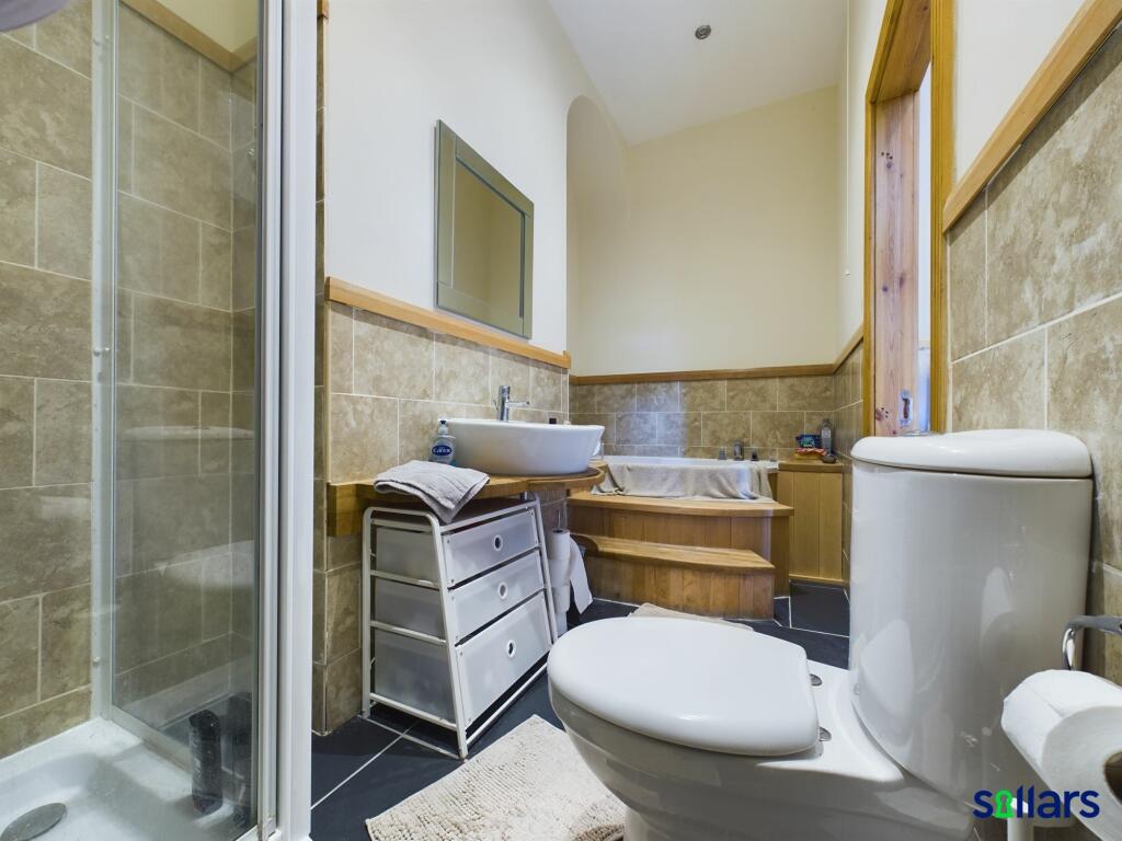 Apartment 2 - Bathroom