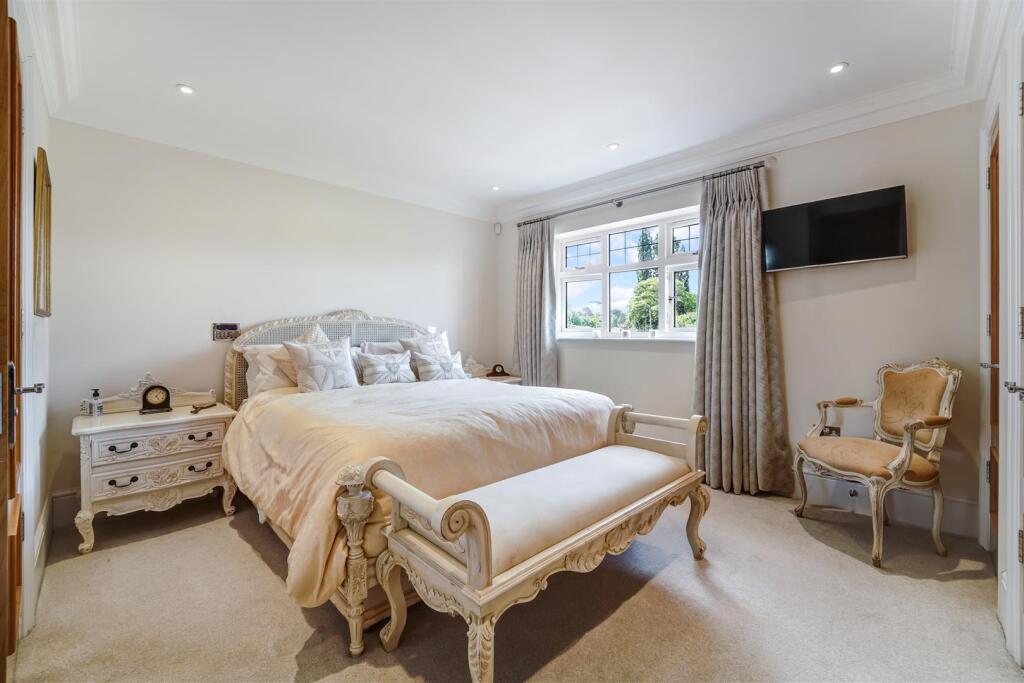 PINE HILL, 9, THORNHILL HOUSE (23).jpg