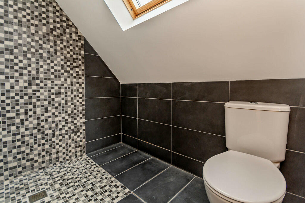 8601540-interior0...