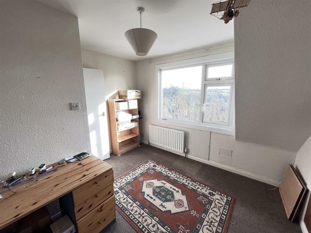 REAR BEDROOM 4