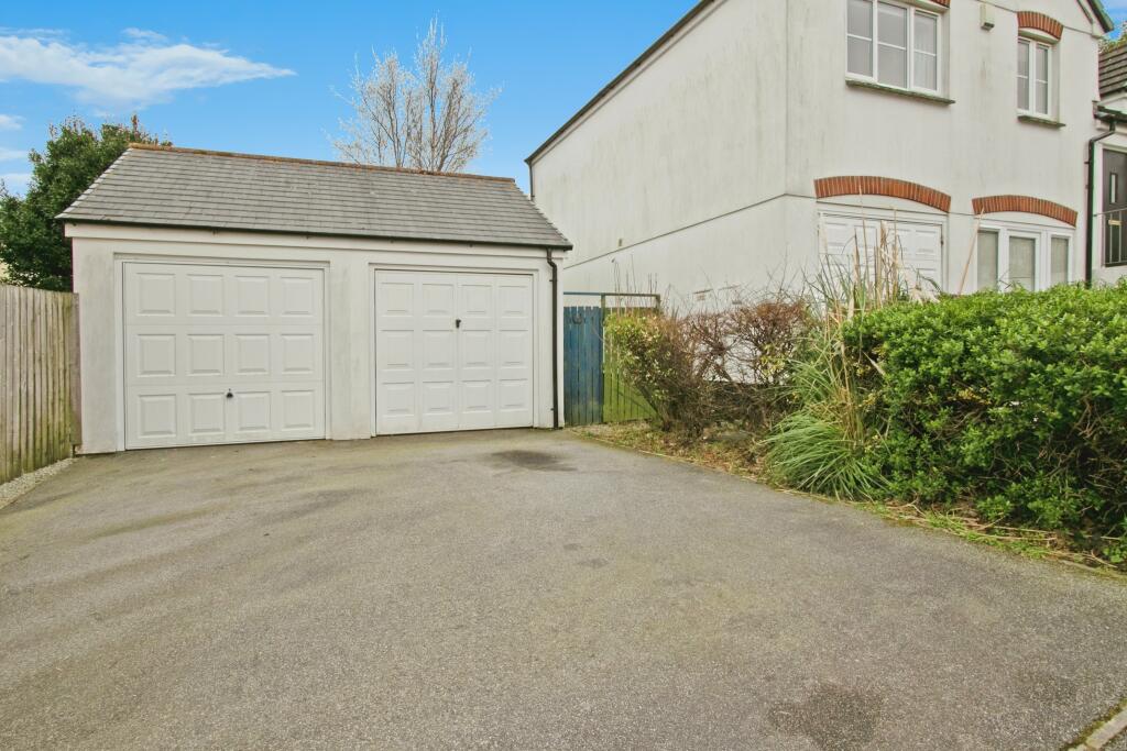 PHOTOGRAPHY