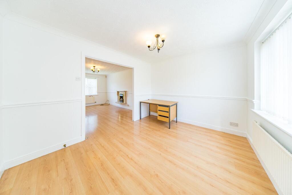 26 Lloyd Road dining room.jpg