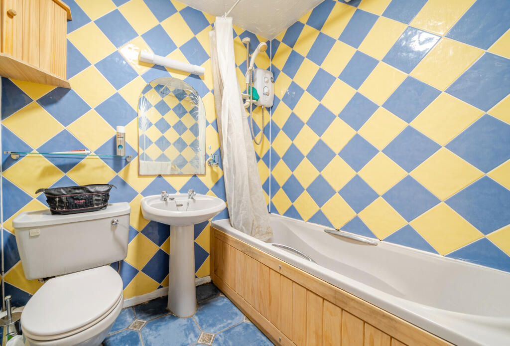 1386293-9-692ebdb...