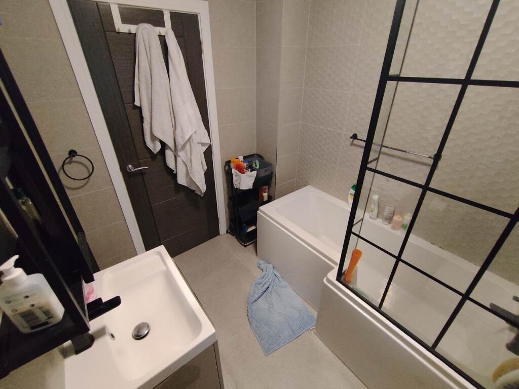Bathroom (2)
