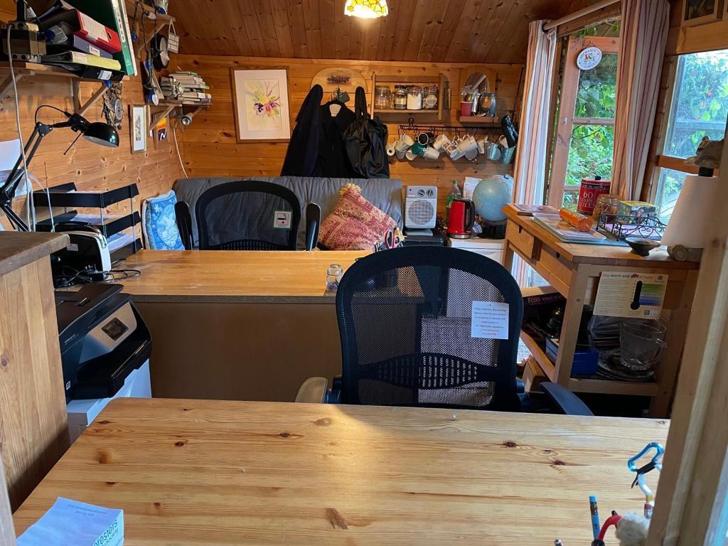 Enjoy working from home in the garden