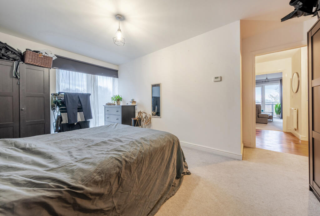 1382675-17-691e08...