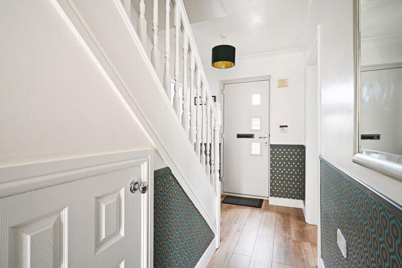 Front Door &amp; Hallway 