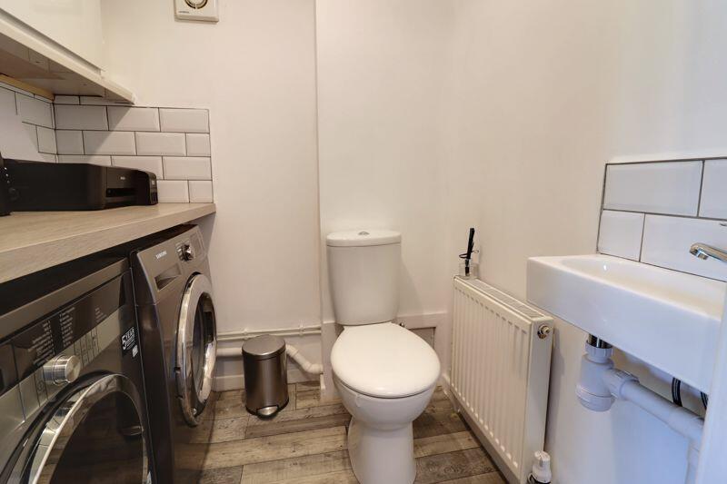 Guest WC/ Utility