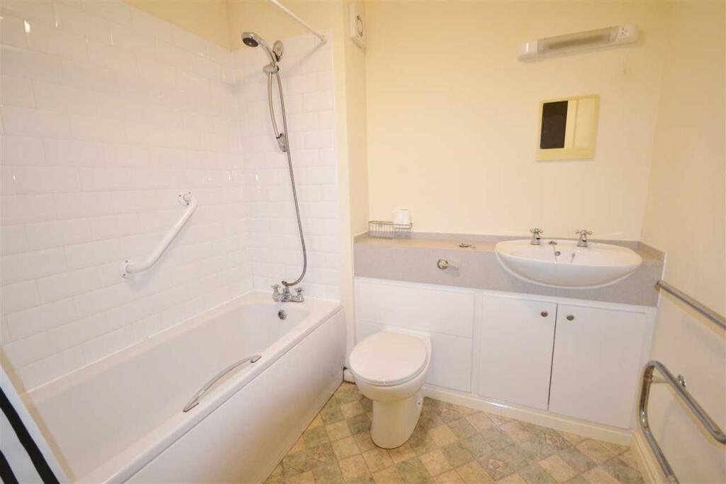 Main Bathroom