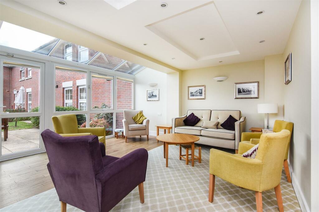 Weighbridge Court communal area.jpg