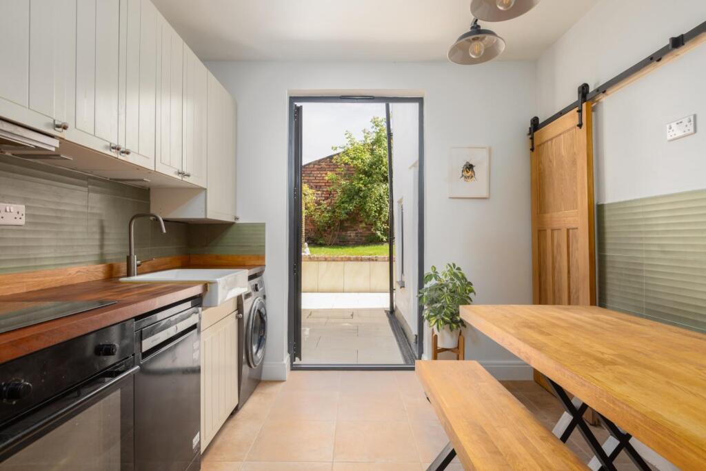 1 Sherbourne St, BS5-12.jpg